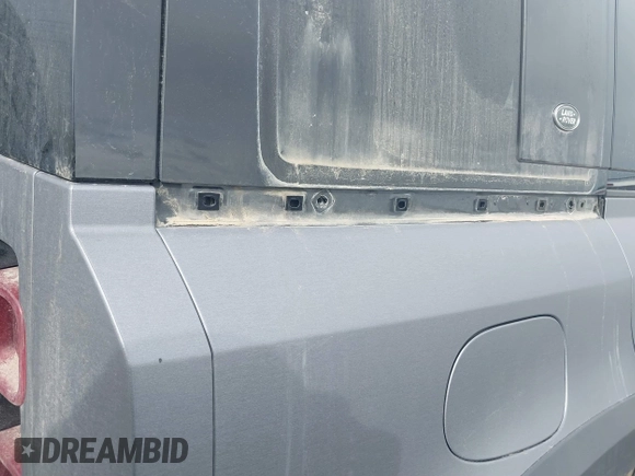 2022 Land Rover Defender S with VIN SALEJERX0N2075186, listed as a IAAI auction lot 41626458 with 79,500 mi miles and . Bid and sale history available at DreamBid. Image 21.