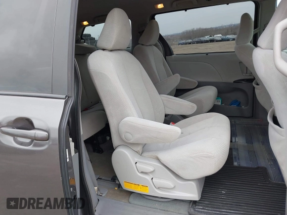 2012 Toyota Sienna LE with VIN 5TDJK3DCXCS047056, listed as a IAAI auction lot 41780756 with 179,624 mi miles. Bid and sale history available at carsss.com. Image 8.