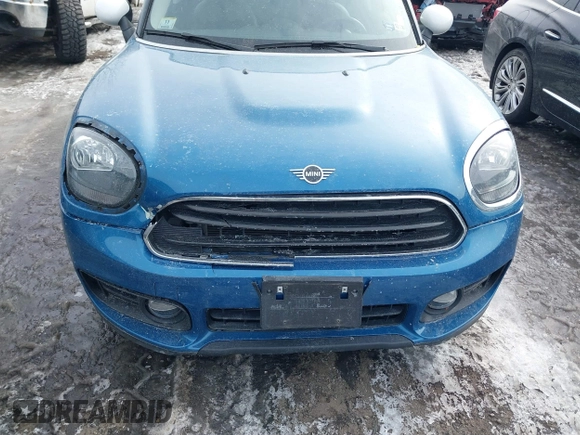 2019 MINI Countryman Cooper with VIN WMZYS7C58K3F46367, listed as a IAAI auction lot 41582493 with 45,624 mi miles and . Bid and sale history available at DreamBid. Image 6.