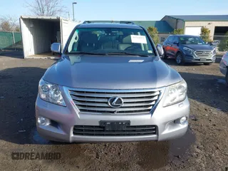 2009 Lexus LX 570 with VIN JTJHY00W894019219, listed as a IAAI auction lot 41744811 with Not Provided miles and . Bid and sale history available at carsss.com. Image 6.
