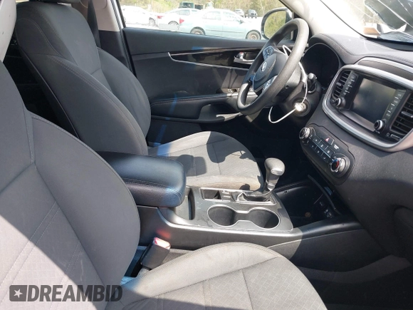 2019 Kia Sorento LX with VIN 5XYPG4A32KG551151, listed as a IAAI auction lot 41883260 with 126,600 mi miles and . Bid and sale history available at carsss.com. Image 5.