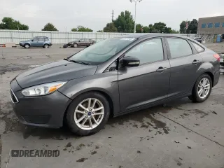 2016 Ford Focus SE z VIN 1FADP3F27GL292350, wystawiony jako Copart lot #61971945 z przebiegiem 89 830 mil mil oraz Szkoda całkowita • Salvage title. Historia ofert i sprzedaży dostępna na DreamBid. Obrazek 1.