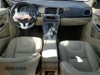 2015 Volvo V60 z VIN YV1612SC1F1191466, wystawiony jako Copart lot #64906184 z przebiegiem 89 444 mil mil oraz Szkoda całkowita • Salvage title. Historia ofert i sprzedaży dostępna na DreamBid. Obrazek 8.