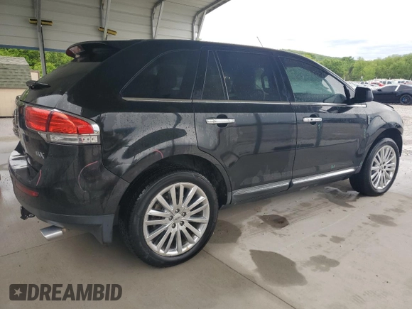 2011 Lincoln MKX z VIN 2LMDJ6JK7BBJ17139, wystawiony jako Copart lot #55166405 z przebiegiem 193 944 mil mil oraz Czysty tytuł • Clean title. Historia ofert i sprzedaży dostępna na DreamBid. Obrazek 3.