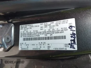 2016 Ford Escape SE z VIN 1FMCU9G92GUC37694, wystawiony jako IAAI lot #41917697 z przebiegiem 78 511 mil mil oraz . Historia ofert i sprzedaży dostępna na DreamBid. Obrazek 9.