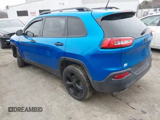 2017 Jeep Cherokee Altitude с VIN 1C4PJLAS0HW663168, выставлен на аукционе IAAI как лот 41595516 с пробегом 142 887 миль миль и . История ставок и продаж доступна на DreamBid. Изображение 3.