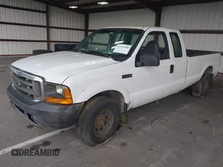 1999 Ford F-250 XL with VIN 1FTNX20L0XEC02440, listed as a IAAI auction lot 42739788 with 247,489 mi miles and . Bid and sale history available at DreamBid. Image 2.