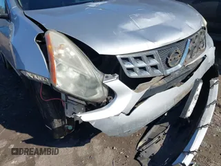 2011 Nissan Rogue SV z VIN JN8AS5MT6BW188611, wystawiony jako IAAI lot #41439421 z przebiegiem 134 990 mil mil oraz . Historia ofert i sprzedaży dostępna na DreamBid. Obrazek 6.