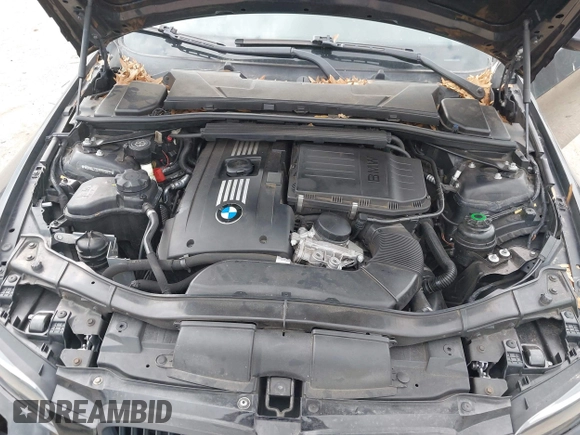 2007 BMW 3 Series 335i with VIN WBAWL73537PX49634, listed as a IAAI auction lot 41717943 with 1 mi miles. Bid and sale history available at carsss.com. Image 10.