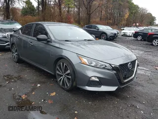 2020 Nissan Altima 2.5 SR with VIN 1N4BL4CV6LC259910, listed as a IAAI auction lot 40876729 with 68,363 mi miles. Bid and sale history available at carsss.com. Image 1.