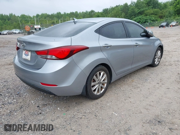 2015 Hyundai Elantra SE z VIN 5NPDH4AE0FH593656, wystawiony jako IAAI lot #42346608 z przebiegiem 153 562 mil mil oraz . Historia ofert i sprzedaży dostępna na DreamBid. Obrazek 4.
