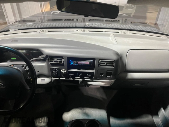 2003 Ford F-350 XL с VIN 1FTSW31P13ED34095, выставлен на аукционе Copart как лот 42967325 с пробегом 198 305 миль миль и Списание • Salvage title. История ставок и продаж доступна на DreamBid. Изображение 9.