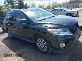 2016 Nissan Pathfinder SV with VIN 5N1AR2MNXGC637364, listed as a IAAI auction lot 41985766 with 149,501 mi miles. Bid and sale history available at carsss.com. Image 1.