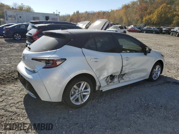 2022 Toyota Corolla Hatchback SE with VIN JTNB4MBE9N3187897, listed as a Copart auction lot 76865574 with 37,321 mi miles and Salvage Title. Bid and sale history available at carsss.com. Image 3.