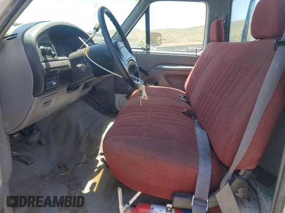 1994 Ford F-250 с VIN 1FTHF25H6RLA25962, выставлен на аукционе Copart как лот 61019495 с пробегом Не указан миль и Списание • Salvage title. История ставок и продаж доступна на DreamBid. Изображение 7.