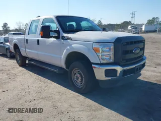2015 Ford Super Duty F-250 SRW Lariat with VIN 1FT7W2B6XFEB67357, listed as a IAAI auction lot 41370229 with 1 mi miles. Bid and sale history available at carsss.com. Image 1.