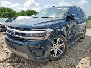 2022 Ford Expedition XLT with VIN 1FMJU1HT5NEA48449, listed as a Copart auction lot 61662065 with 31,418 mi miles and Salvage title. Bid and sale history available at DreamBid. Image 1.