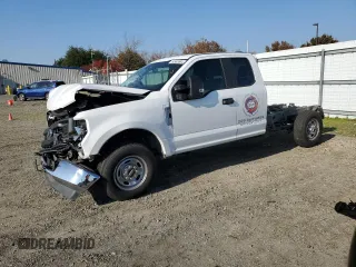 2020 Ford F-250 XL with VIN 1FD7X2A69LEE79837, listed as a Copart auction lot 82903664 with 72,112 mi miles and Salvage title. Bid and sale history available at DreamBid. Image 1.