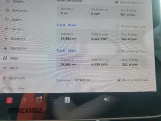 2021 Tesla Model Y Long Range z VIN 5YJYGDEE6MF077764, wystawiony jako Copart lot #53814015 z przebiegiem 87 903 mil mil oraz Szkoda całkowita • Salvage title. Historia ofert i sprzedaży dostępna na DreamBid. Obrazek 9.
