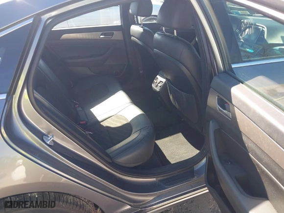 2019 Hyundai Sonata Sport with VIN 5NPE34AF9KH795658, listed as a IAAI auction lot 41408968 with 66,501 mi miles. Bid and sale history available at carsss.com. Image 8.