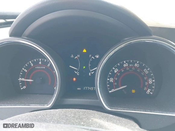 2011 Toyota Highlander with VIN 5TDBK3EH0BS065899, listed as a IAAI auction lot 41281584 with 177,497 mi miles. Bid and sale history available at carsss.com. Image 7.
