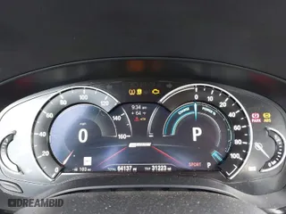 2019 BMW 5 Series 530e iPerformance with VIN WBAJA9C59KB389304, listed as a IAAI auction lot 41562928 with 64,137 mi miles. Bid and sale history available at carsss.com. Image 7.