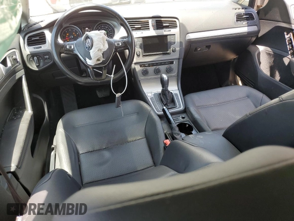 2016 Volkswagen Golf TSI S z VIN 3VW217AUXGM031082, wystawiony jako Copart lot #58389785 z przebiegiem 107 349 mil mil oraz Czysty tytuł • Clean title. Historia ofert i sprzedaży dostępna na DreamBid. Obrazek 8.