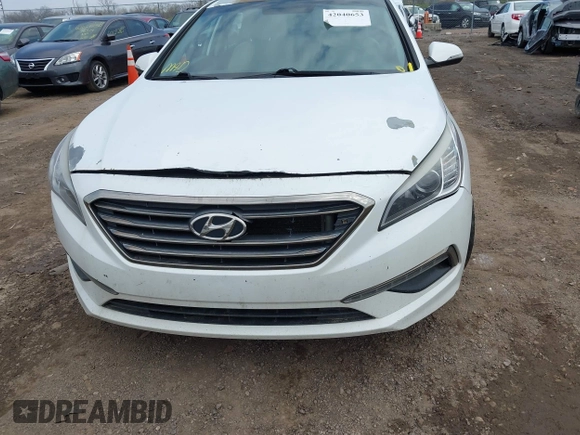 2015 Hyundai Sonata 2.4L Sport with VIN 5NPE34AF4FH117437, listed as a IAAI auction lot 42040653 with 265,603 mi miles. Bid and sale history available at carsss.com. Image 12.