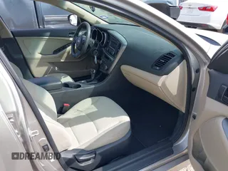 2014 Kia Optima LX z VIN 5XXGM4A70EG282927, wystawiony jako IAAI lot #42132840 z przebiegiem 88 650 mil mil oraz . Historia ofert i sprzedaży dostępna na DreamBid. Obrazek 5.