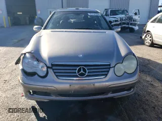 2003 Mercedes-Benz C 230 Kompressor z VIN WDBRN40J93A457704, wystawiony jako Copart lot #81744394 z przebiegiem 158 288 mil mil oraz Szkoda całkowita • Salvage title. Historia ofert i sprzedaży dostępna na DreamBid. Obrazek 5.