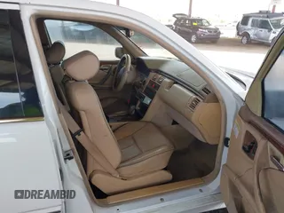 2001 Mercedes-Benz E-Class with VIN WDBJF65J61B183965, listed as a IAAI auction lot 41926279 with 305,436 mi miles. Bid and sale history available at carsss.com. Image 5.