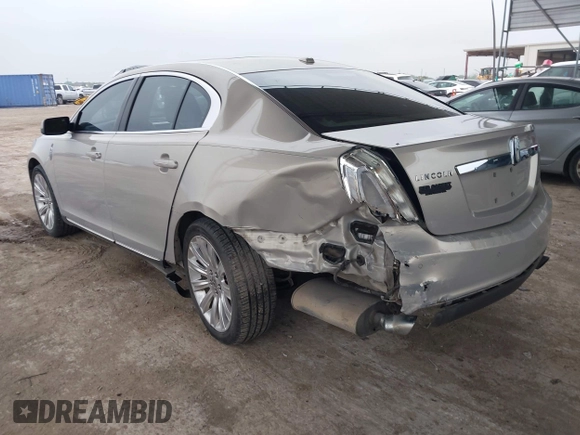 2009 Lincoln MKS z VIN 1LNHM93R39G634750, wystawiony jako IAAI lot #42179995 z przebiegiem 166 151 mil mil oraz . Historia ofert i sprzedaży dostępna na DreamBid. Obrazek 3.