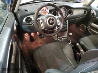2004 MINI Cooper Hardtop S with VIN WMWRE33414TD83993, listed as a Copart auction lot 41649705 with 132,218 mi miles and Salvage Title. Bid and sale history available at carsss.com. Image 8.