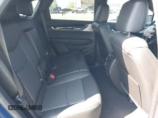 2023 Cadillac XT5 FWD Premium Luxury z VIN 1GYKNCRS3PZ176654, wystawiony jako IAAI lot #42136259 z przebiegiem 20 403 mil mil oraz . Historia ofert i sprzedaży dostępna na DreamBid. Obrazek 8.