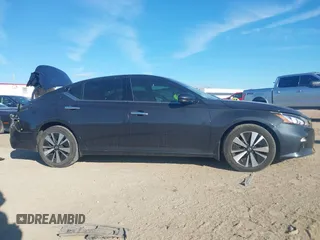 2019 Nissan Altima 2.5 SV with VIN 1N4BL4DV9KC117080, listed as a IAAI auction lot 41827686 with 84,228 mi miles. Bid and sale history available at carsss.com. Image 13.