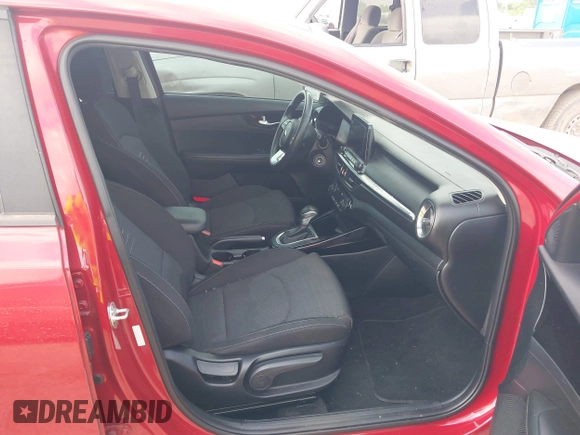 2019 Kia Forte S with VIN 3KPF34AD8KE042257, listed as a IAAI auction lot 42071529 with 81,612 mi miles. Bid and sale history available at carsss.com. Image 5.