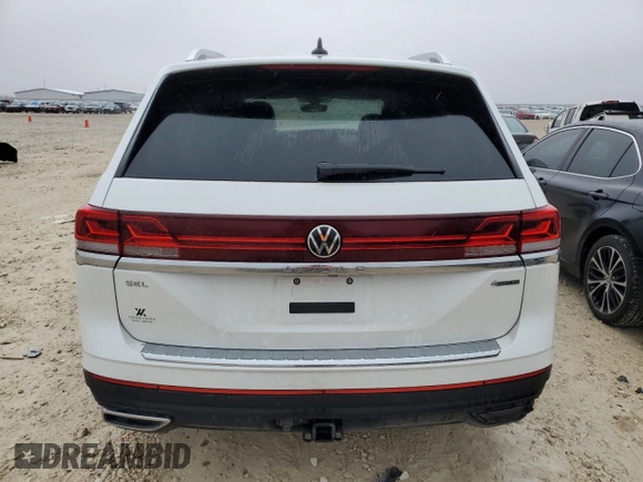 2024 Volkswagen Atlas SEL with VIN 1V2BR2CA8RC539703, listed as a Copart auction lot 45461855 with 20,789 mi miles and Salvage title. Bid and sale history available at DreamBid. Image 6.