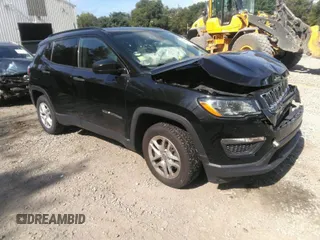 2018 Jeep Compass Sport with VIN 3C4NJCABXJT326364, listed as a IAAI auction lot 40289629 with 68,896 mi miles. Bid and sale history available at carsss.com. Image 1.