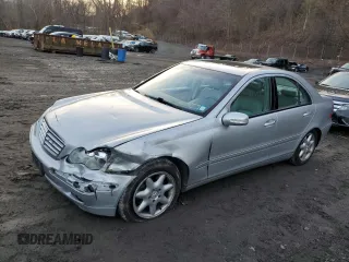 2003 Mercedes-Benz C 240 z VIN WDBRF81J63F401323, wystawiony jako Copart lot #82829204 z przebiegiem 69 979 mil mil oraz Szkoda całkowita • Salvage title. Historia ofert i sprzedaży dostępna na DreamBid. Obrazek 1.