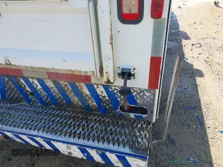 2008 Ford F-350 с VIN 1FDSF30568EB85539, выставлен на аукционе IAAI как лот 42207045 с пробегом 307 671 миль миль и . История ставок и продаж доступна на DreamBid. Изображение 21.