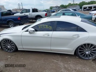 2013 Mercedes-Benz CLS 550 с VIN WDDLJ7DB6DA073913, выставлен на аукционе IAAI как лот 42376739 с пробегом 143 955 миль миль и . История ставок и продаж доступна на DreamBid. Изображение 14.