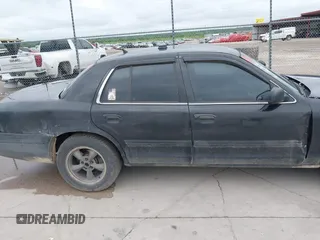 2010 Ford Police Interceptor с VIN 2FABP7BV9AX142085, выставлен на аукционе IAAI как лот 41691070 с пробегом Не указан миль и . История ставок и продаж доступна на DreamBid. Изображение 13.
