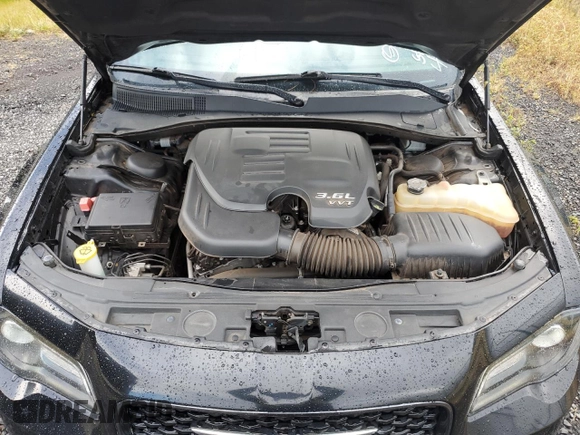2019 Chrysler 300 S with VIN 2C3CCABG0KH562942, listed as a Copart auction lot 45542294 with 52,512 mi miles and Non Repairable. Bid and sale history available at DreamBid. Image 11.