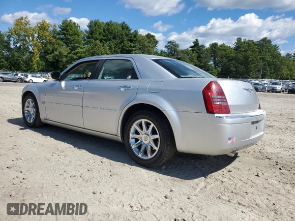 2005 Chrysler 300 with VIN 2C3JA63H25H635749, listed as a Copart auction lot 70317364 with 141,878 mi miles and Clean Title. Bid and sale history available at carsss.com. Image 2.