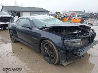 2014 Chevrolet Camaro SS with VIN 2G1FK1EJ8E9300385, listed as a IAAI auction lot 41641398 with 99,042 mi miles. Bid and sale history available at carsss.com. Image 1.