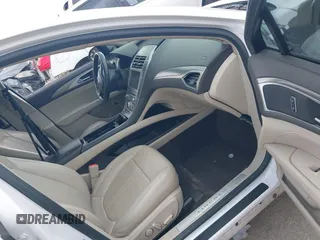 2017 Lincoln MKZ Hybrid Premiere with VIN 3LN6L5KU8HR629821, listed as a IAAI auction lot 41746310 with 106,941 mi miles. Bid and sale history available at carsss.com. Image 5.