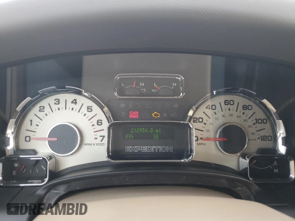 2008 Ford Expedition SSV with VIN 1FMFU155X8LA18097, listed as a Copart auction lot 65005515 with 212,954 mi miles and Clean title. Bid and sale history available at DreamBid. Image 9.