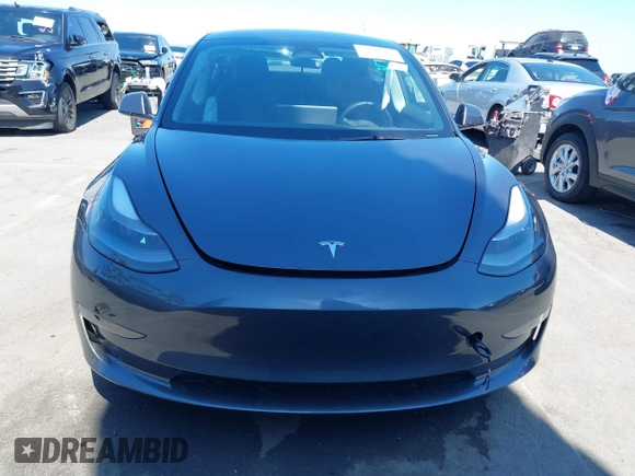 2023 Tesla Model 3 z VIN 5YJ3E1EAXPF710024, wystawiony jako IAAI lot #41228608 z przebiegiem 10 481 mil mil oraz . Historia ofert i sprzedaży dostępna na DreamBid. Obrazek 10.