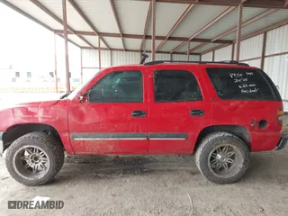 2002 Chevrolet Tahoe LT with VIN 1GNEC13Z52R148406, listed as a IAAI auction lot 41617948 with 190,502 mi miles. Bid and sale history available at carsss.com. Image 14.