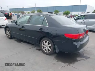 2005 Honda Accord EX-L z VIN 1HGCM66895A024334, wystawiony jako IAAI lot #42131971 z przebiegiem 241 276 mil mil oraz . Historia ofert i sprzedaży dostępna na DreamBid. Obrazek 3.